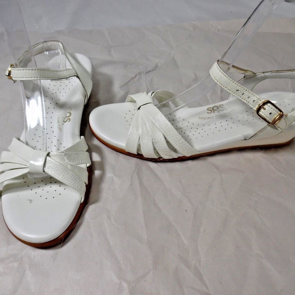 SAS White leather sandal 8 S
